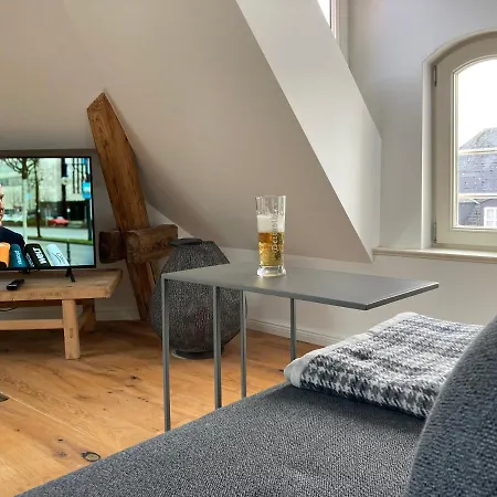 Apartment Raumausbeute Design Hoher Priester *