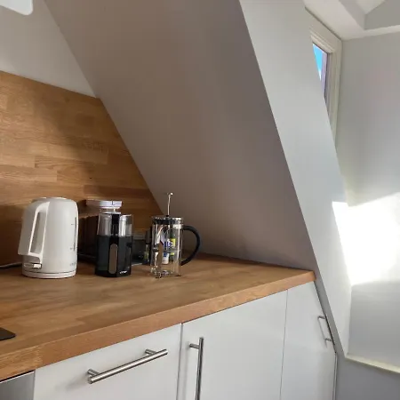 Raumausbeute Design Hoher Priester Apartment *